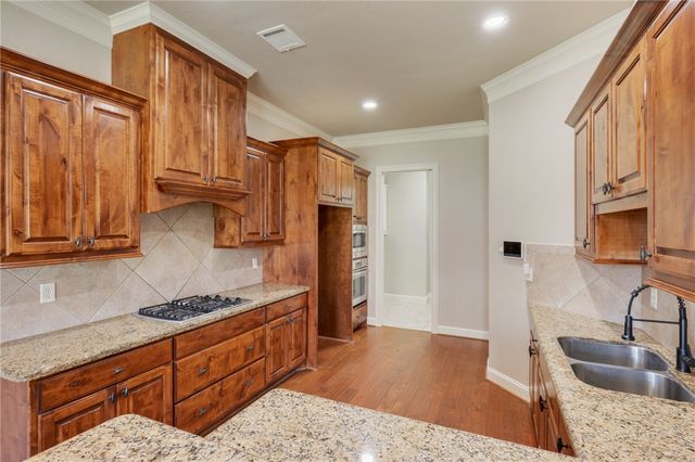 15613 Wood Brook, College Station, TX 77845