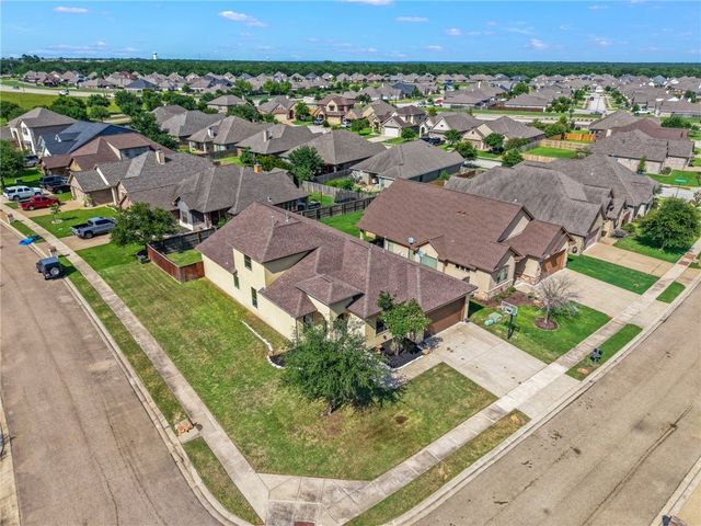 15613 Wood Brook, College Station, TX 77845