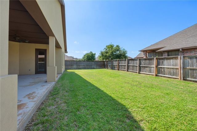 15613 Wood Brook, College Station, TX 77845