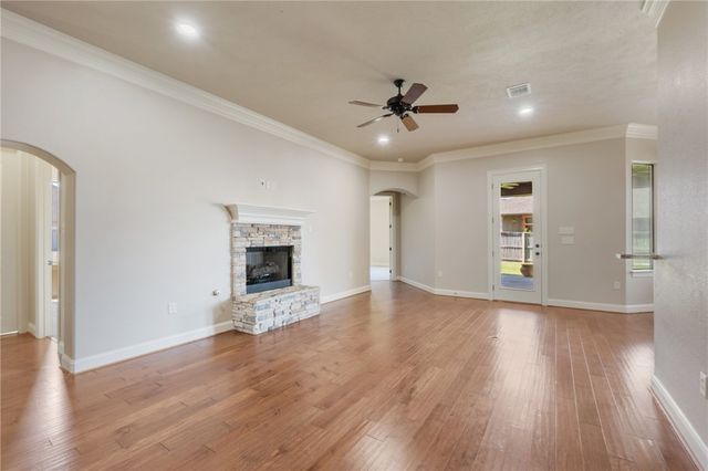 15613 Wood Brook, College Station, TX 77845
