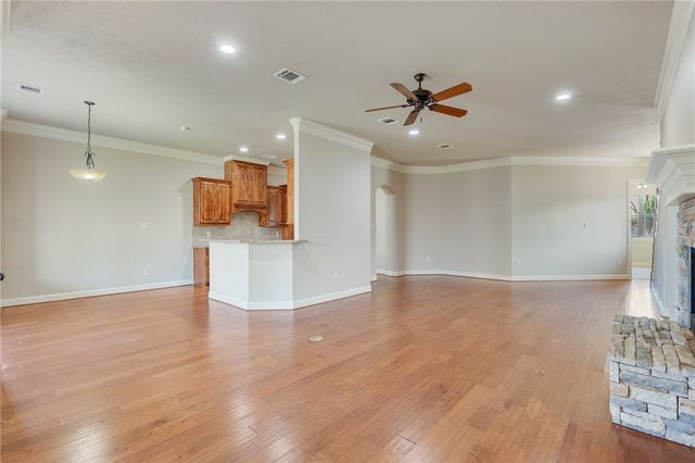 15613 Wood Brook, College Station, TX 77845