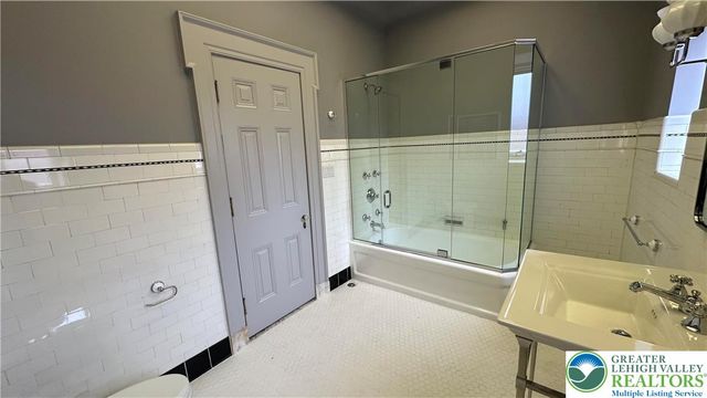 214 Spring Garden Street 3A, Easton, PA 18042