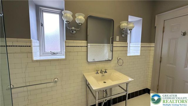 214 Spring Garden Street 3A, Easton, PA 18042