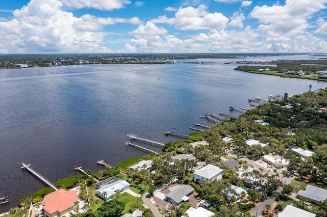 4090 PELICAN SHORES CIRCLE, Englewood, FL 34223