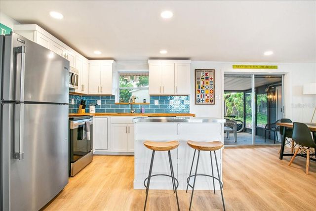 4090 PELICAN SHORES CIRCLE, Englewood, FL 34223