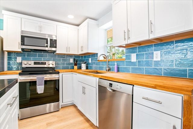 4090 PELICAN SHORES CIRCLE, Englewood, FL 34223