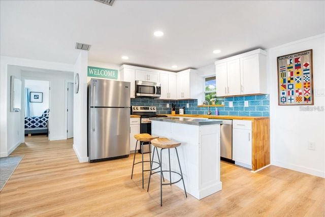 4090 PELICAN SHORES CIRCLE, Englewood, FL 34223