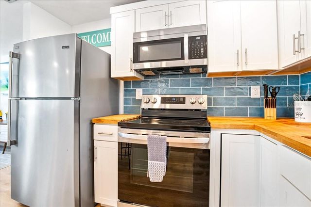 4090 PELICAN SHORES CIRCLE, Englewood, FL 34223