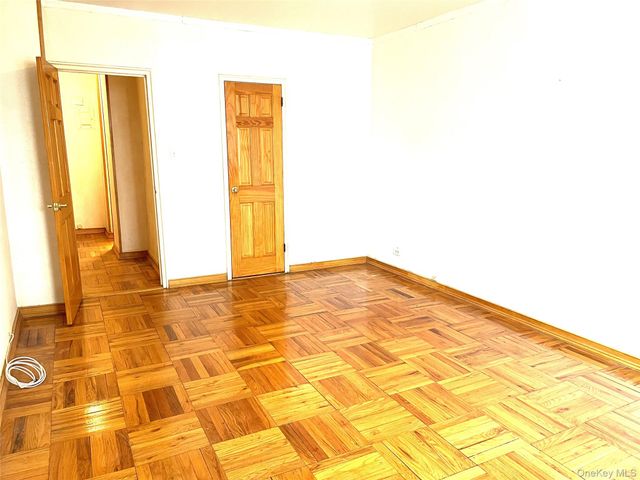 110-45 Queens BLvd 215, Forest Hills, NY 11375