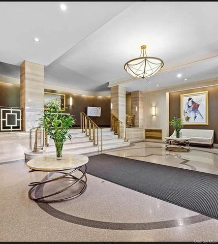 110-45 Queens BLvd 215, Forest Hills, NY 11375