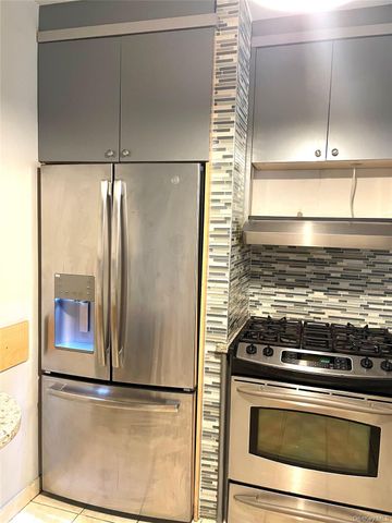 110-45 Queens BLvd 215, Forest Hills, NY 11375