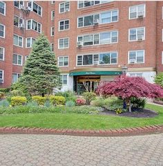 110-45 Queens BLvd 215, Forest Hills, NY 11375