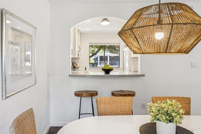 212 Sylvia Way, San Rafael, CA 94903