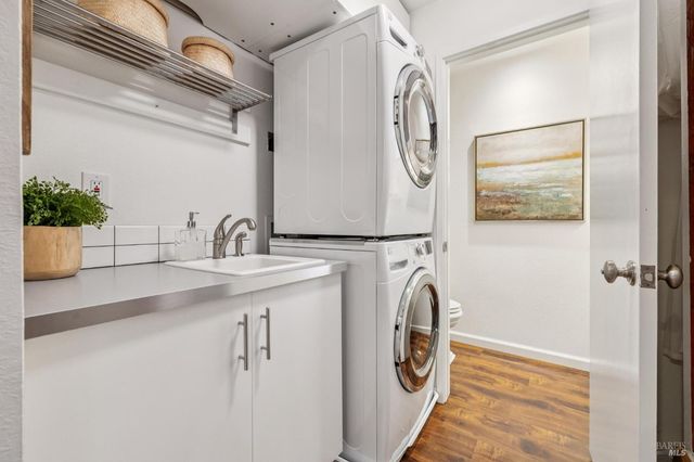 212 Sylvia Way, San Rafael, CA 94903