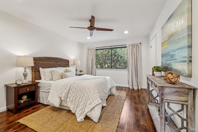 212 Sylvia Way, San Rafael, CA 94903