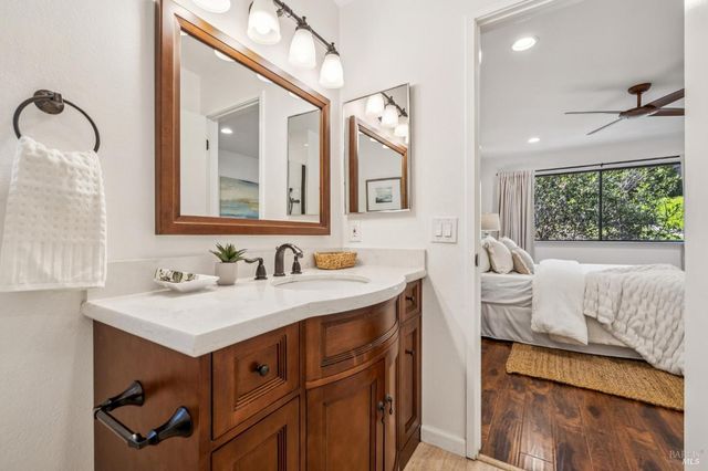 212 Sylvia Way, San Rafael, CA 94903