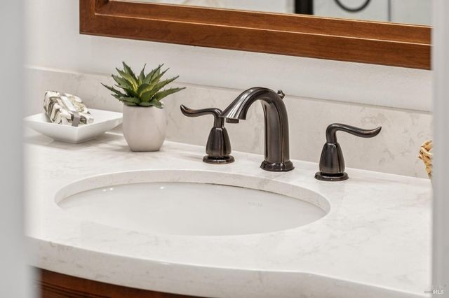 212 Sylvia Way, San Rafael, CA 94903