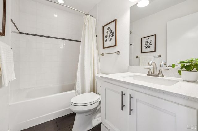 212 Sylvia Way, San Rafael, CA 94903