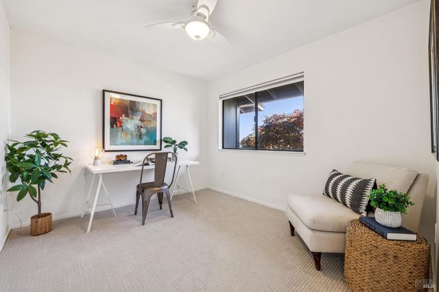 212 Sylvia Way, San Rafael, CA 94903