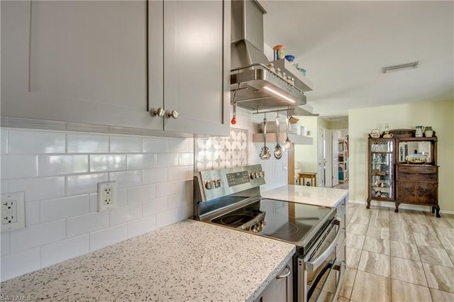 11443 Flint LN, Bokeelia, FL 33922