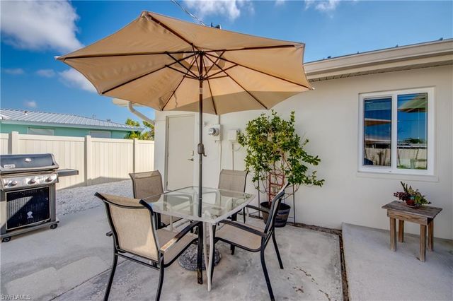 11443 Flint LN, Bokeelia, FL 33922