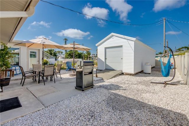 11443 Flint LN, Bokeelia, FL 33922