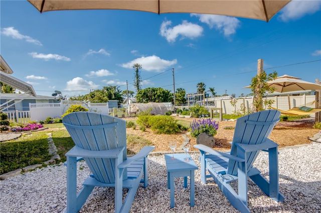 11443 Flint LN, Bokeelia, FL 33922