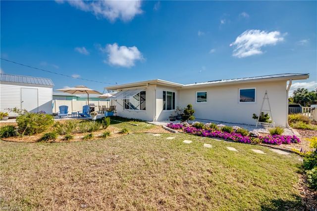 11443 Flint LN, Bokeelia, FL 33922