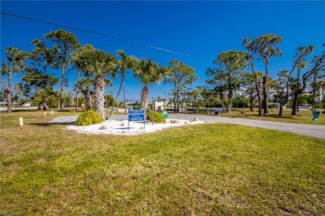 11443 Flint LN, Bokeelia, FL 33922