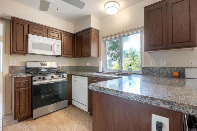 26030 Fox Run Ct, Murrieta, CA 92563