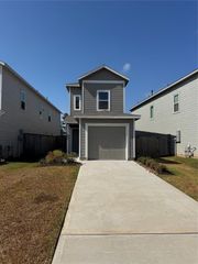 904 Pertuso Lane, Huffman, TX 77336