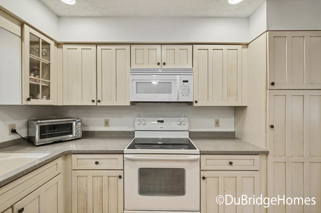 3101 Woodsboro Drive Ne, Grand Rapids Twp, MI 49525