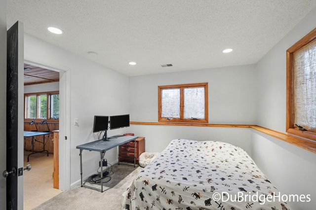 3101 Woodsboro Drive Ne, Grand Rapids Twp, MI 49525