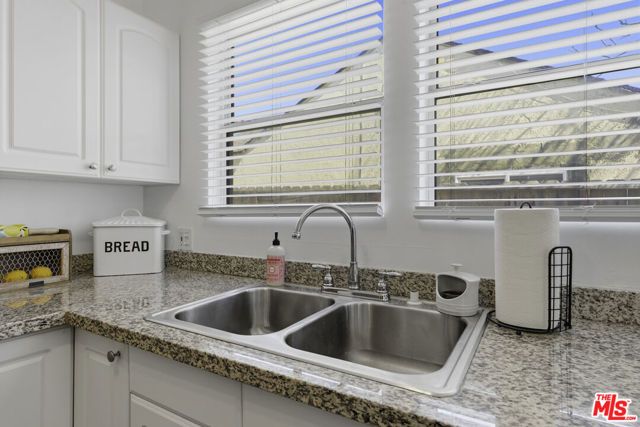 2901 California Avenue, Bakersfield, CA 93304