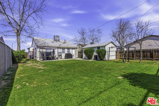 2901 California Avenue, Bakersfield, CA 93304