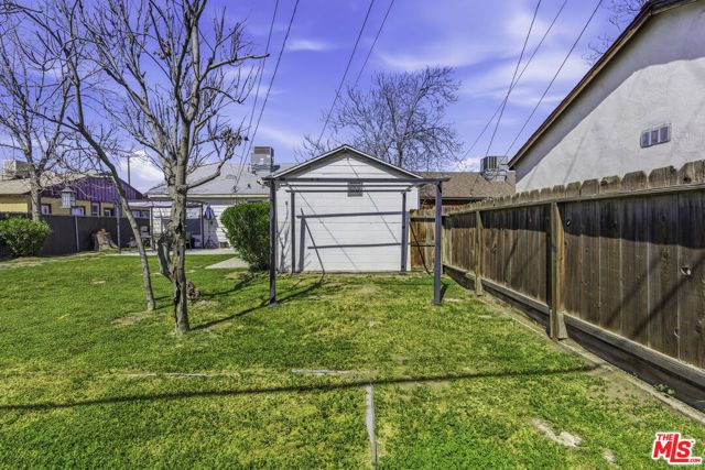 2901 California Avenue, Bakersfield, CA 93304