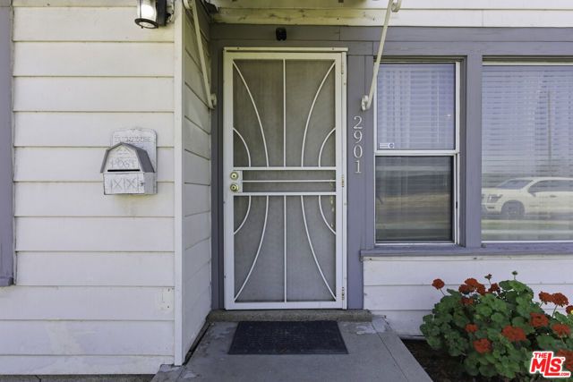 2901 California Avenue, Bakersfield, CA 93304