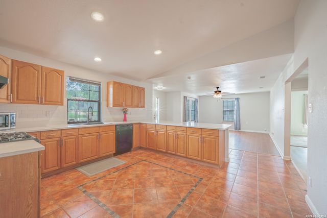 226 EDGE AVE, San Antonio, TX 78223