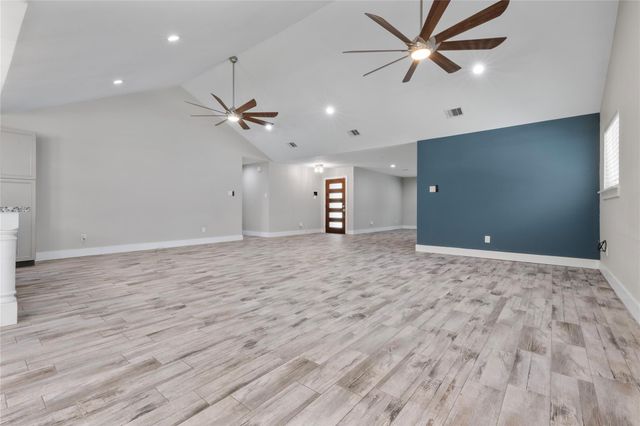 15151 Robin Trail, Conroe, TX 77302