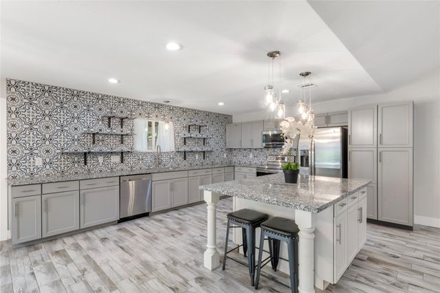 15151 Robin Trail, Conroe, TX 77302