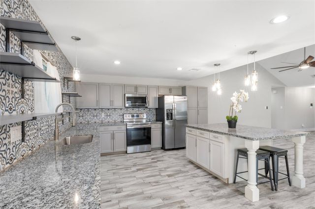 15151 Robin Trail, Conroe, TX 77302