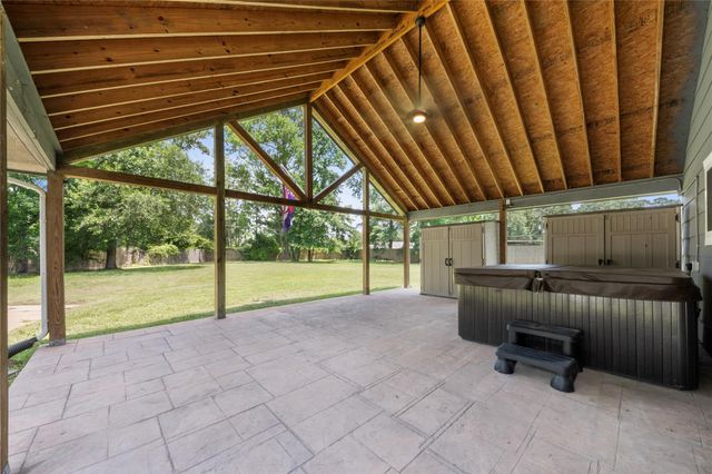 15151 Robin Trail, Conroe, TX 77302