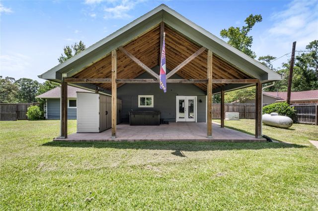 15151 Robin Trail, Conroe, TX 77302