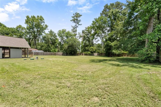 15151 Robin Trail, Conroe, TX 77302