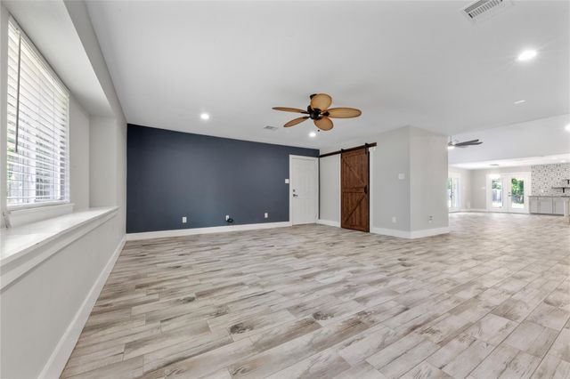 15151 Robin Trail, Conroe, TX 77302
