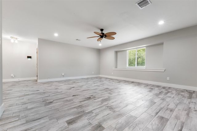 15151 Robin Trail, Conroe, TX 77302