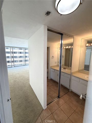 700 E Ocean 808, Long Beach, CA 90802