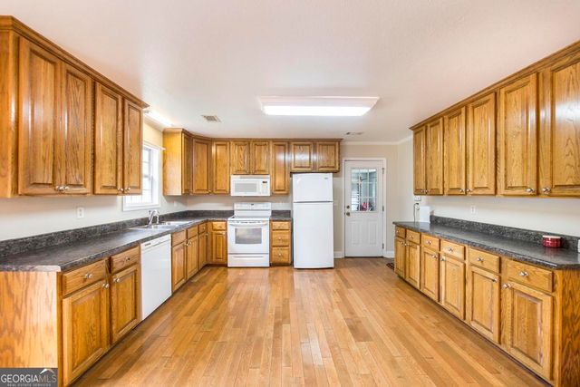 518 Pinegrove Drive, Dublin, GA 31021