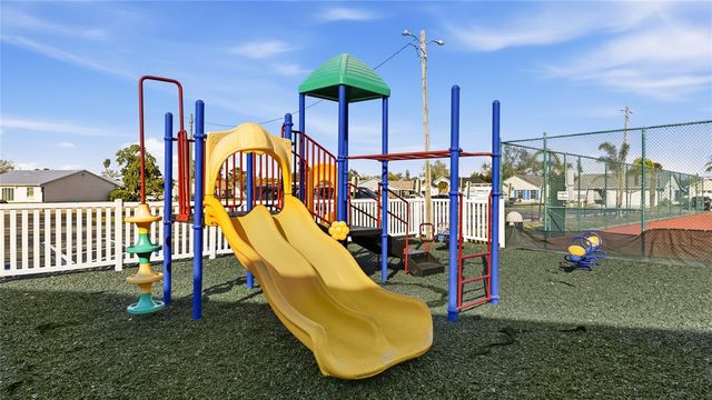 3949 37TH STREET COURT W, Bradenton, FL 34205