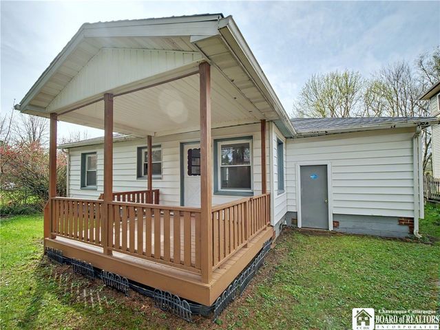 12 Waldemeere Avenue, Ellicott, NY 14733
